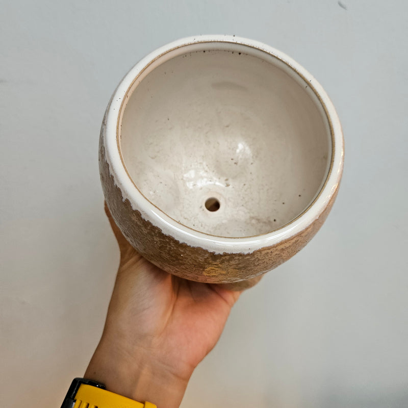 Ceramic 3 legged chubby Pot