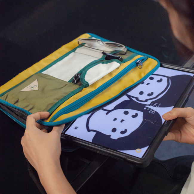 All-in-one iPad Clutch