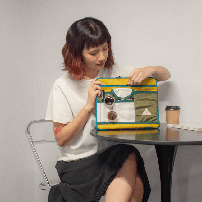 All-in-one iPad Clutch