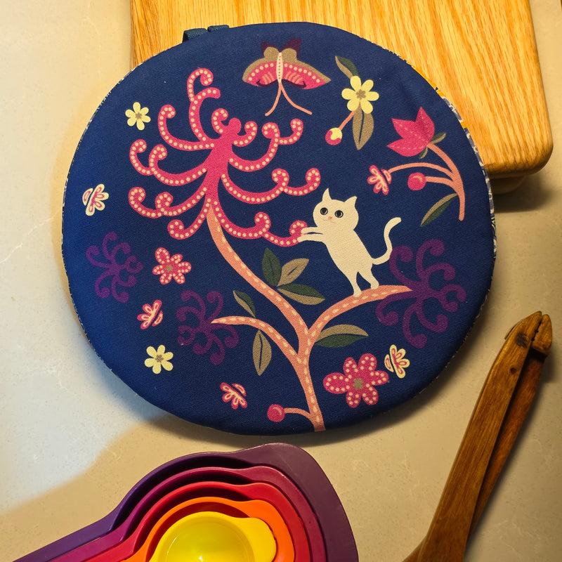 Batik & Kitty Pot holder