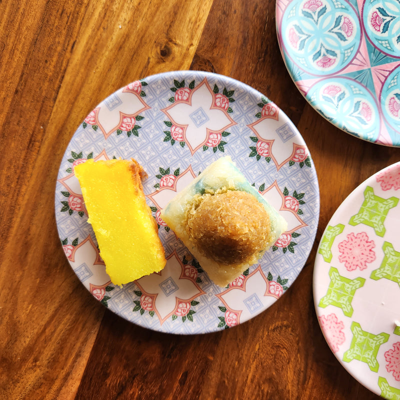 Peranakan Tile Bamboo Plate - Grey base 4 roses
