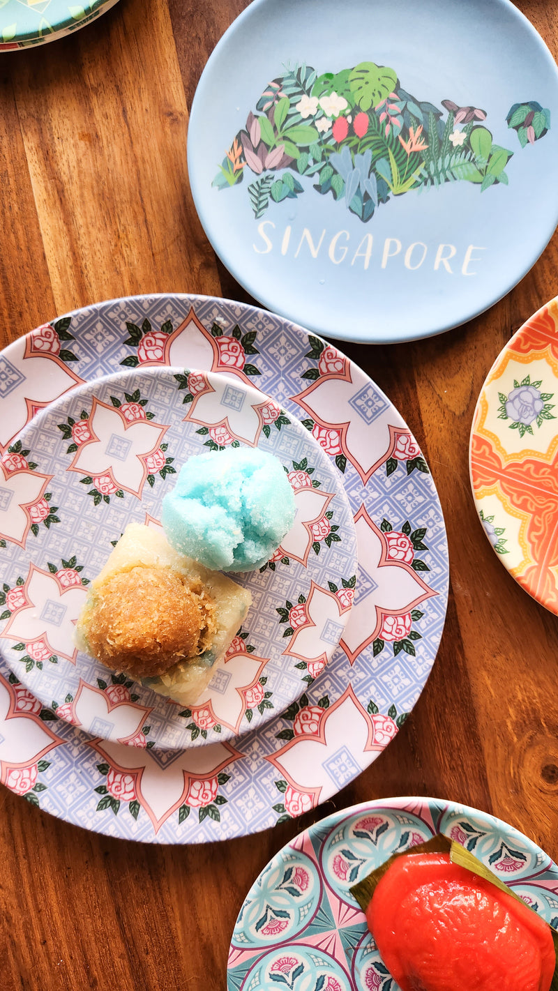 Peranakan Tile Bamboo Plate - Grey base 4 roses