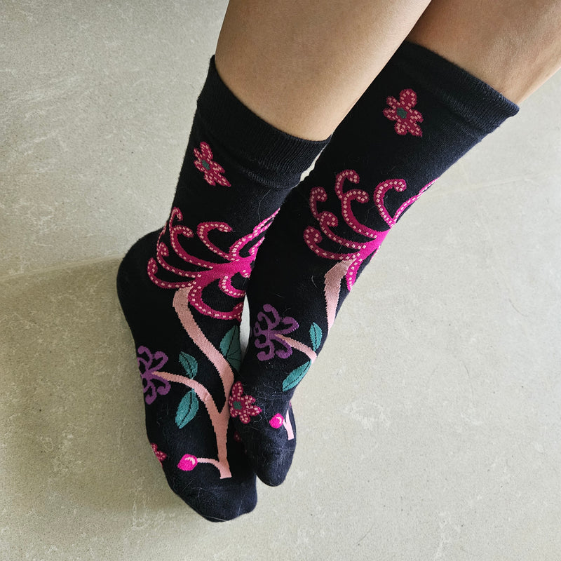 Batik & Kitty Series Socks - Pink Flora Motif