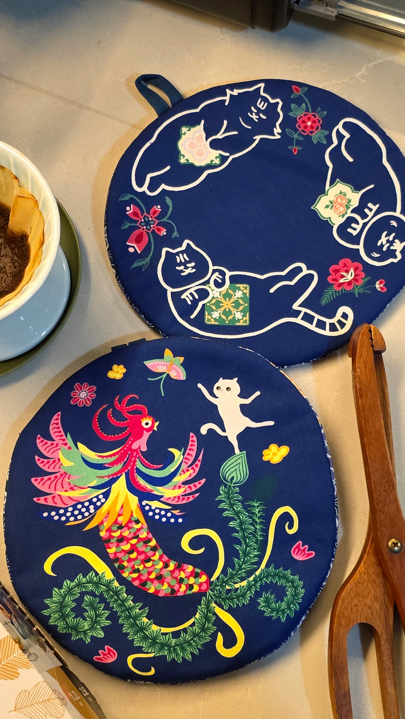Kitty & Peranakan Flowers Pot holder
