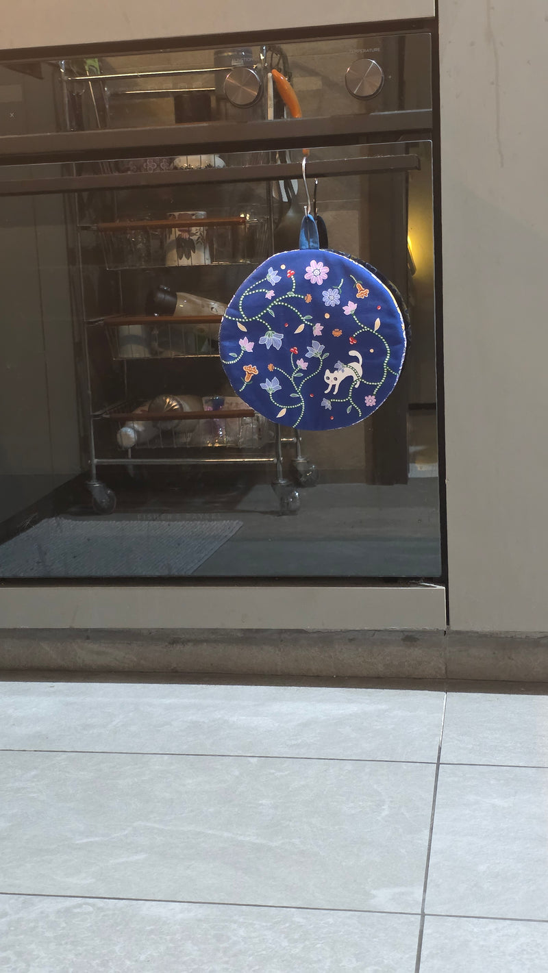 Batik & Kitty Pot holder