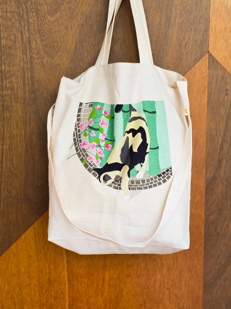 Neighbourhood Cats Sling Tote bag - Kuan Im Tng Cat
